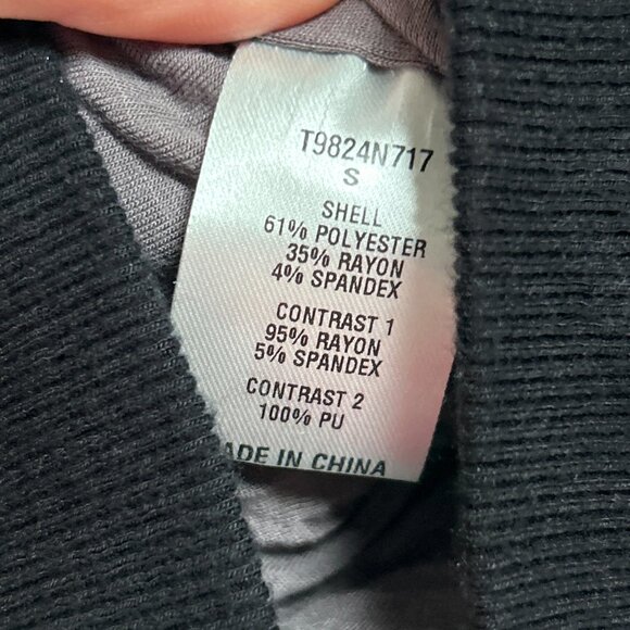 Tart Collection Women’s Small Gray Black Quilted Faux Leather Soft Full Zip Warm - Picture 3 of 11